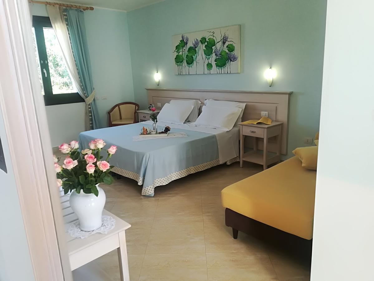 Agriturismo Torrevecchia San Pancrazio Salentino Luaran gambar