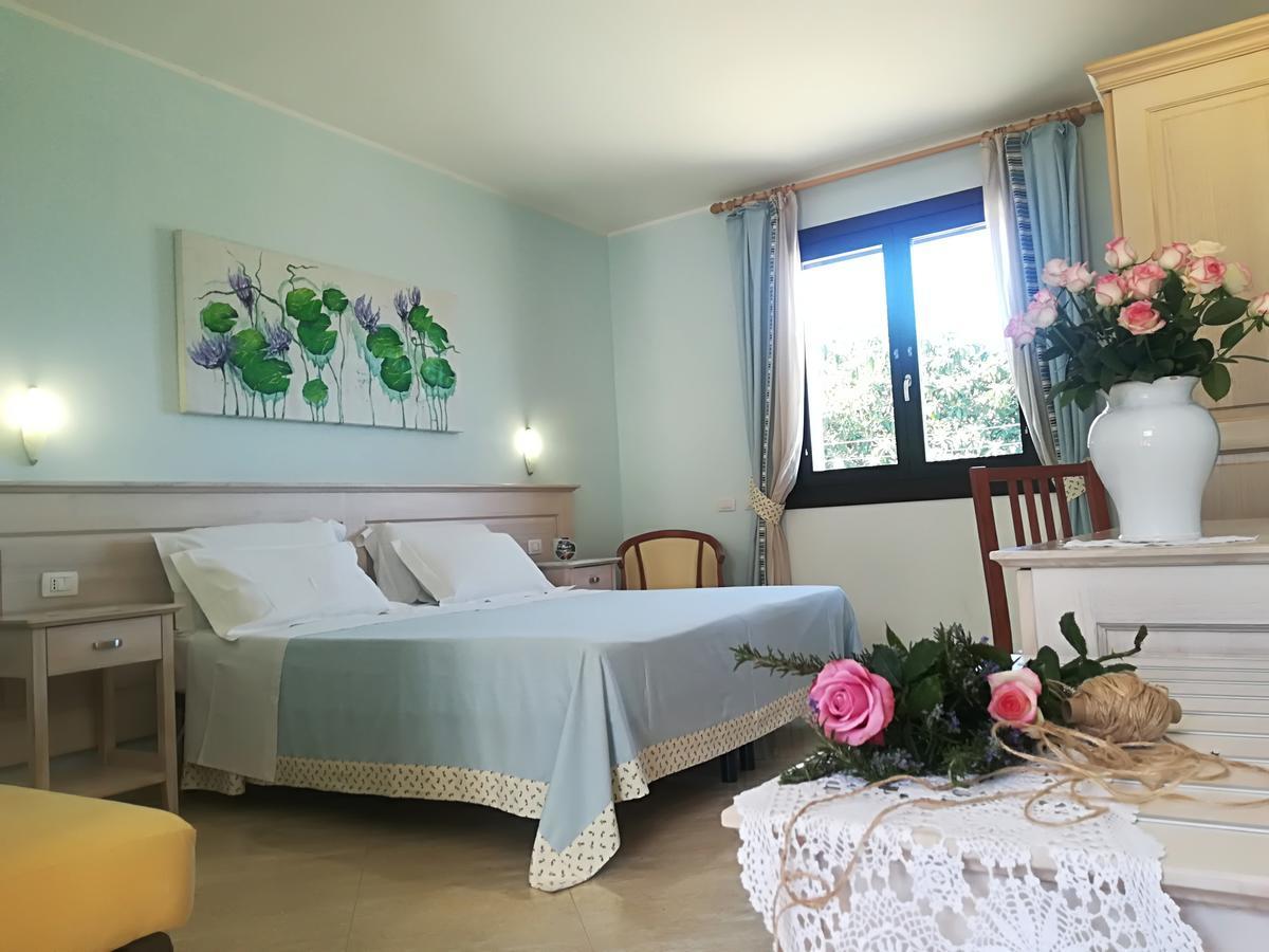 Agriturismo Torrevecchia San Pancrazio Salentino Luaran gambar